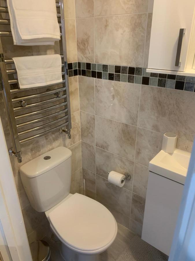 Cosy Room With Private Entrance & Ensuite ريدينج المظهر الخارجي الصورة