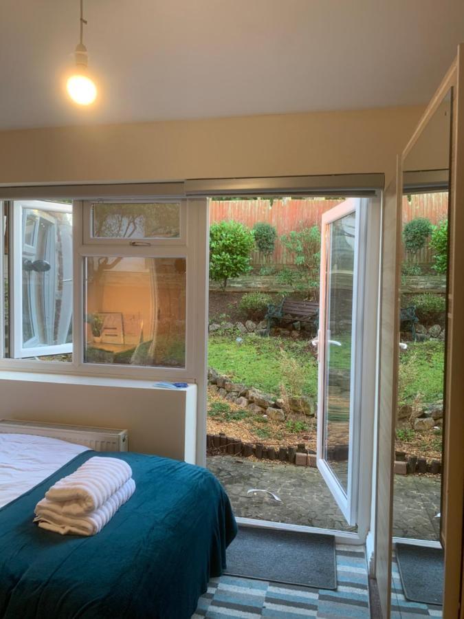 Cosy Room With Private Entrance & Ensuite ريدينج المظهر الخارجي الصورة