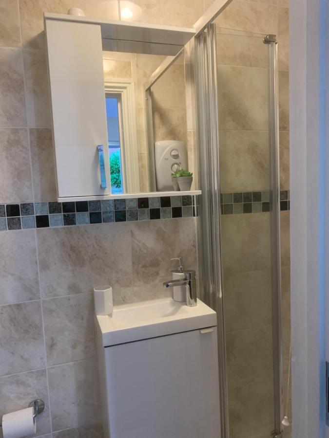 Cosy Room With Private Entrance & Ensuite ريدينج المظهر الخارجي الصورة